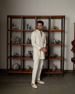 Ezra Kurta set