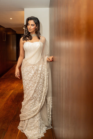 Meenakshi Chaudhary in Jessi Saree set