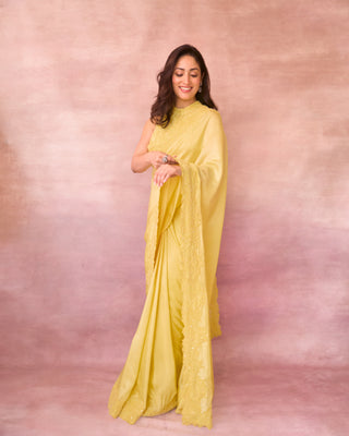 Yami Gautam in Dorelle Saree Set