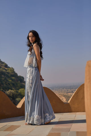 Precious flowers swing top and slit skirt